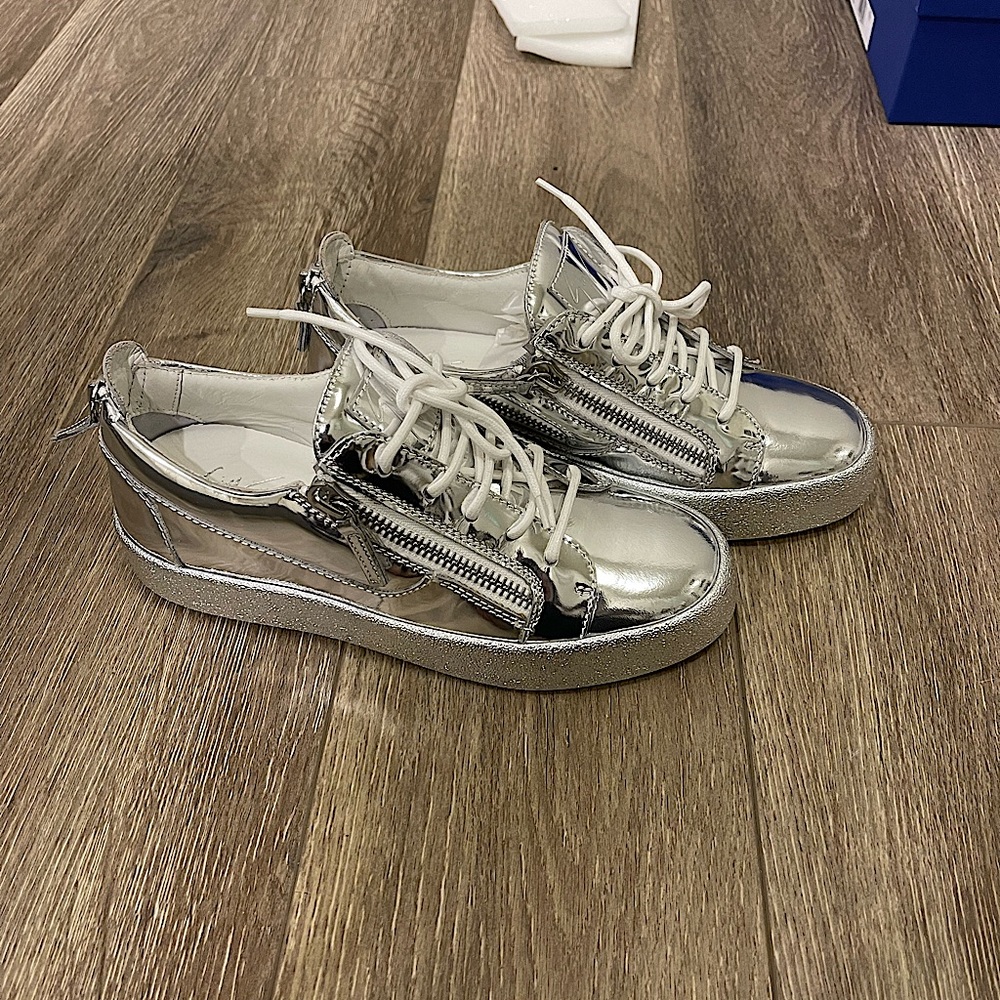 NWT Giuseppe Zanotti May London Sneaker, Us9,Silver